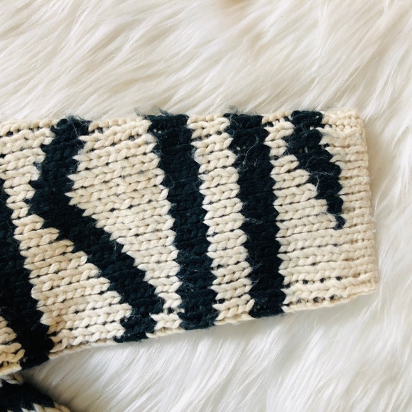 Roxy | Chunky Aztec Tribal Cardigan Sweater - Picture 4 of 7